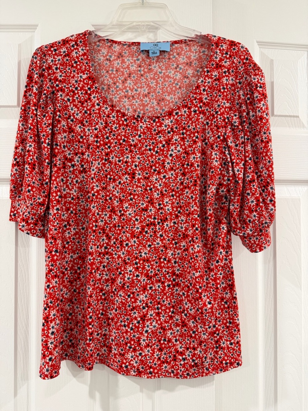 CeCe Red Floral Scoop Neck Women’s Top